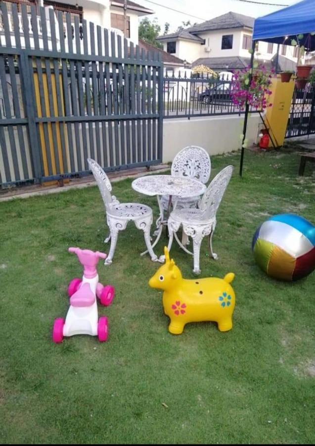Che Na Homestay Pontian ポンティアン・ケシル エクステリア 写真