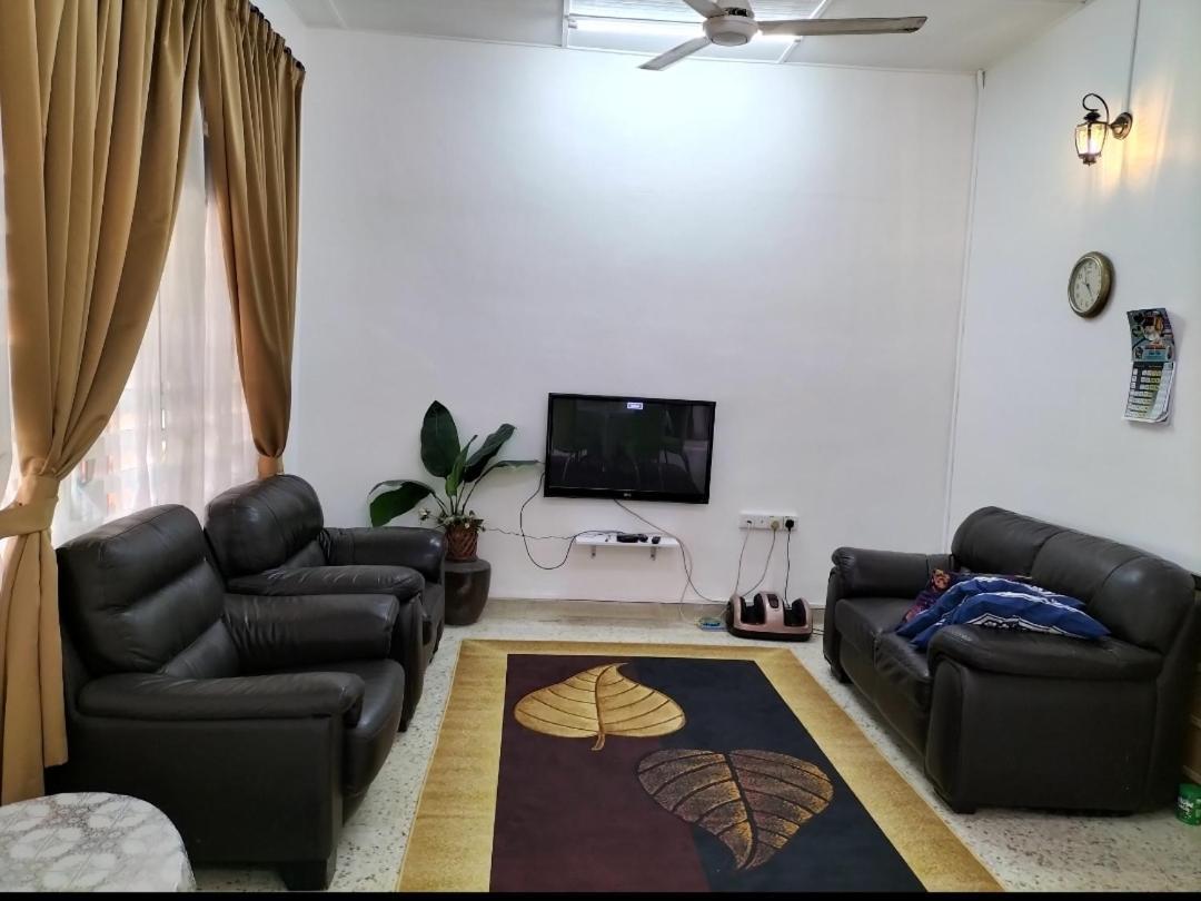 Che Na Homestay Pontian ポンティアン・ケシル エクステリア 写真
